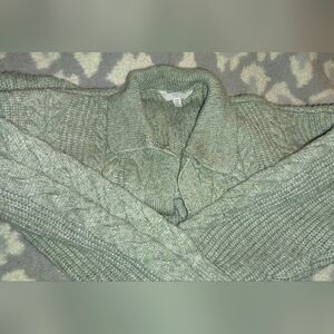 Women's s Green Sweater